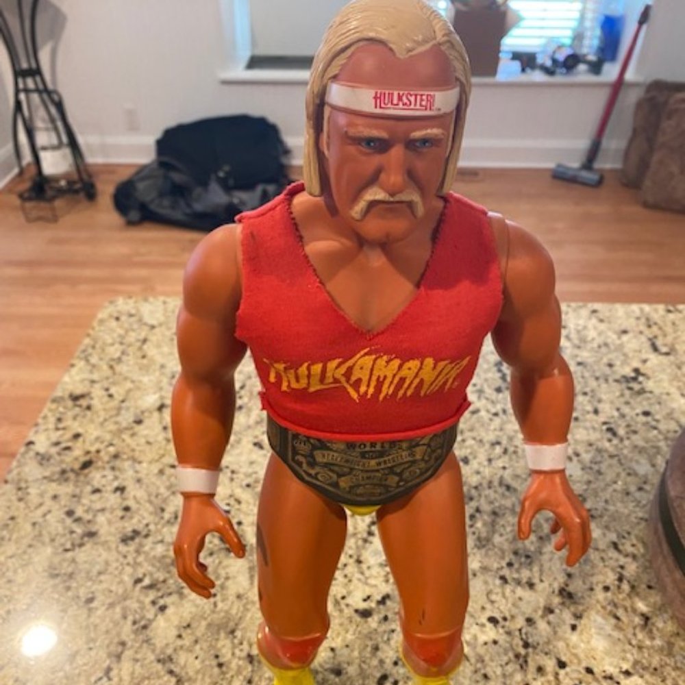 16 inch LJN Hulk Hogan with Lucha Libre wrestling mask and wrestling cards